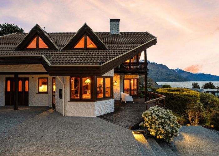  at 9 Cypress Court, Kelvin Heights, Queenstown-Lakes, Otago