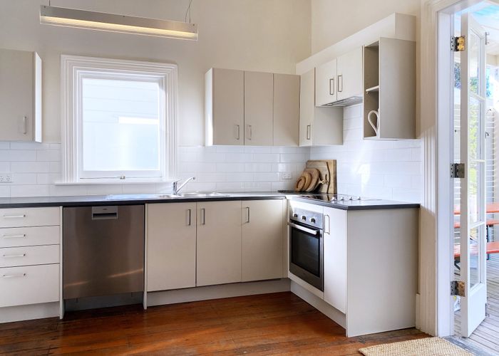  at 10 Peel Street, Westmere, Auckland