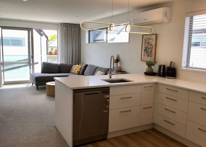  at 2/108 Edgeware Road, St Albans, Christchurch