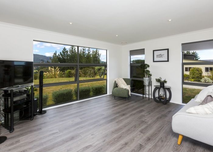  at 6 Mt Marua Way, Timberlea, Upper Hutt