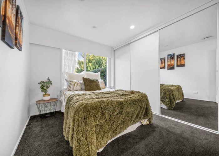  at 2/27 Waimana Road, Conifer Grove, Papakura, Auckland