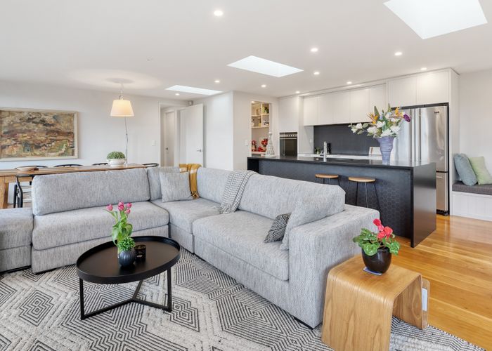  at 2B Churchill Road, Murrays Bay, Auckland