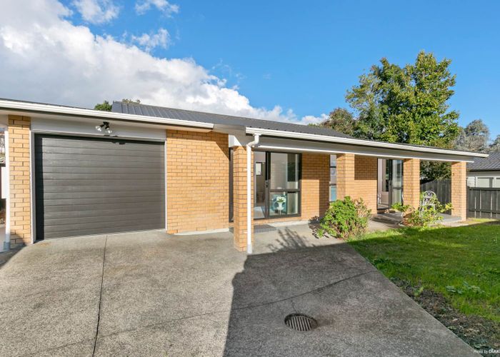  at 19A Preston Avenue, Henderson, Auckland