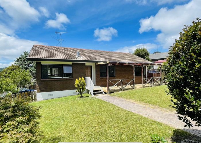  at 1 John Webster Place, Glen Eden, Waitakere City, Auckland