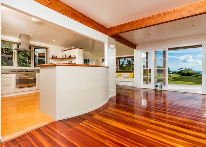  at 62 Cliff Road, Torbay, Auckland