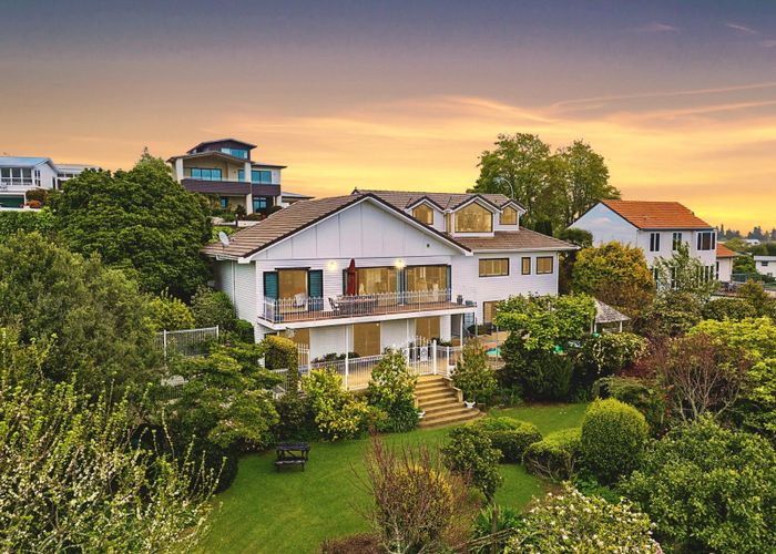  at 150 Lake Crescent, Hamilton Lake, Hamilton, Waikato