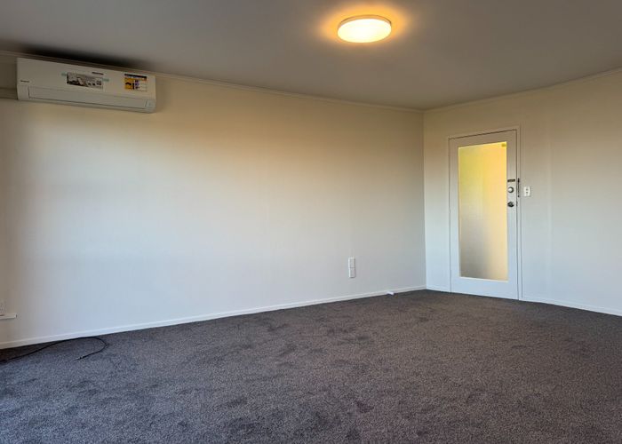  at 2/370 Triangle Road, Henderson, Waitakere City, Auckland
