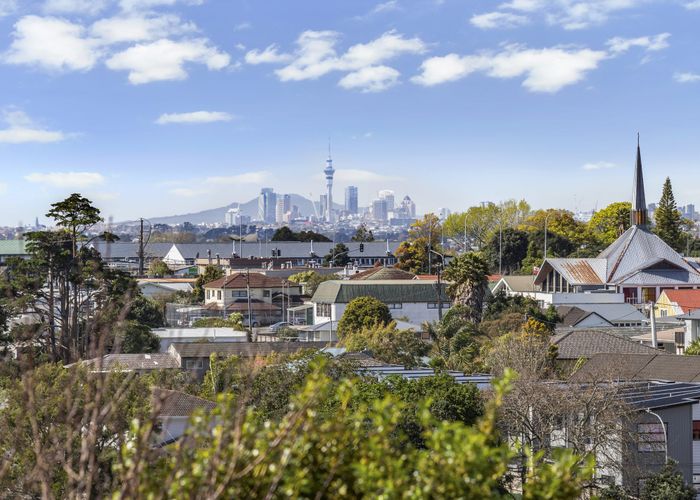  at 3/67 West Coast Road, Glen Eden, Auckland
