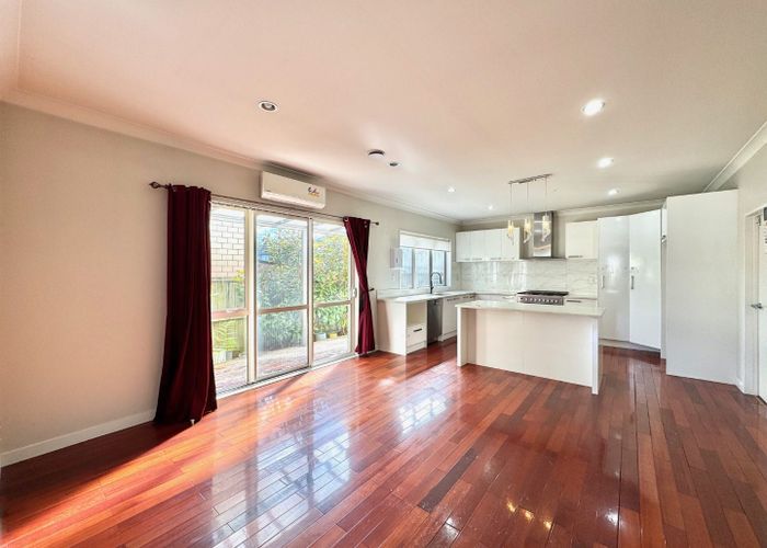  at 10 Palazzo Close, Flat Bush, Manukau City, Auckland