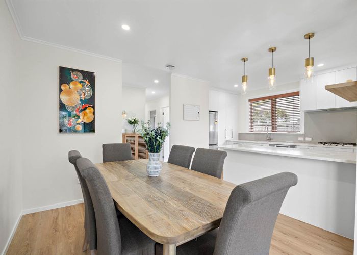  at 2/29 Merriefield Avenue, Forrest Hill, North Shore City, Auckland