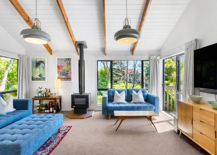  at 2/206 Rangatira Road, Beach Haven, North Shore City, Auckland