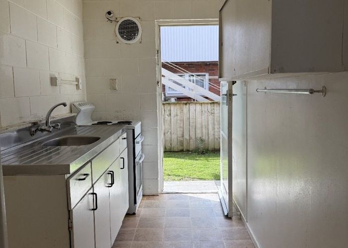  at 3/42 Wellington St, Hamilton East, Hamilton, Waikato