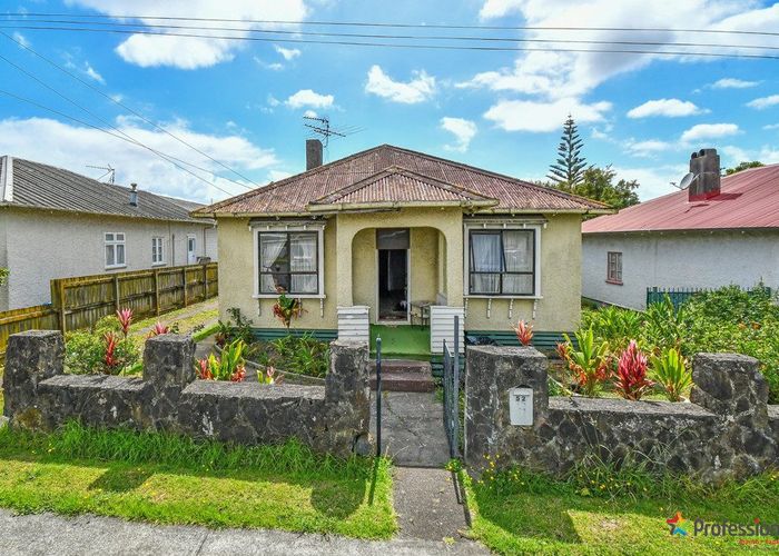  at 52 Hokonui Road, Otahuhu, Auckland