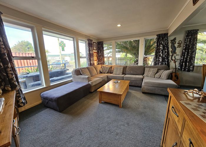  at 53 Kahukura Avenue, Waitarere Beach, Levin