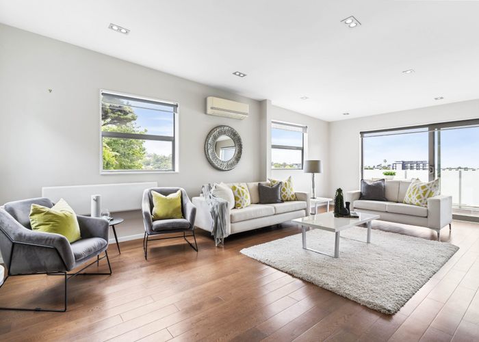  at 9/8 Wilk Lane, Browns Bay, North Shore City, Auckland