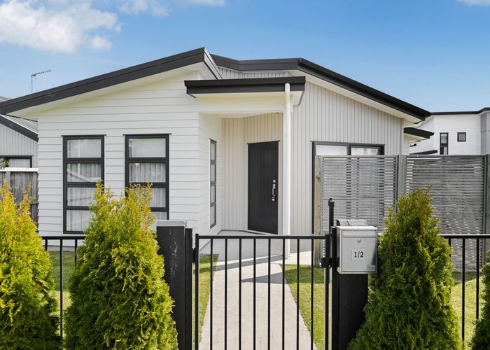  at 1/2 Lambert Court, Glenview, Hamilton