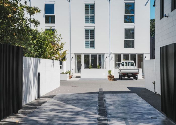  at 4/35 Kilmore Street, Christchurch Central, Christchurch