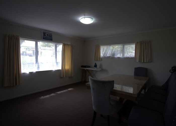  at 8 Watersfield Place, Flat Bush, Manukau City, Auckland