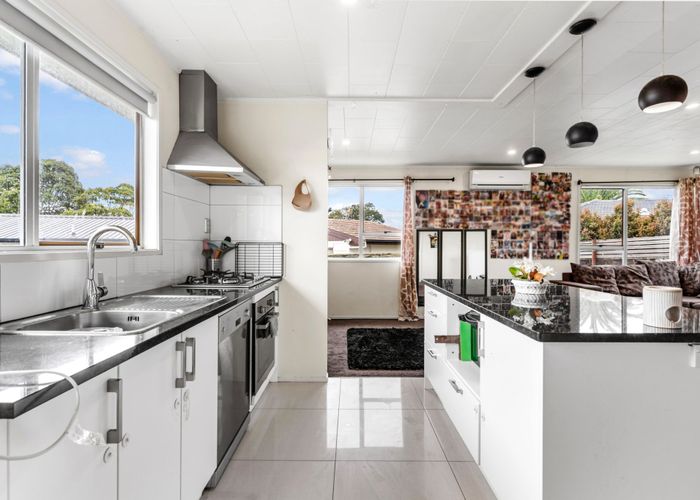  at 2/9 Heathberry Close, Papatoetoe, Manukau City, Auckland