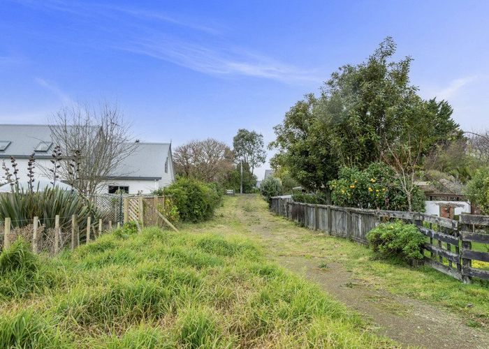  at 44 Wi Tako Street, Manakau, Horowhenua, Manawatu / Whanganui