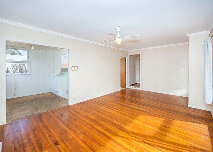  at 24 Anthony Crescent, Bader, Hamilton