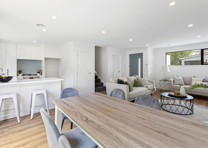  at 2/69 Darlington Road, Miramar, Wellington