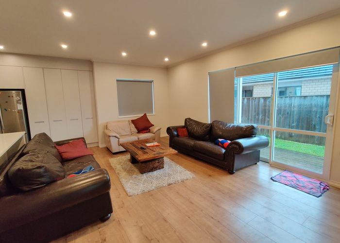  at 24 Paso Fino Crescent, Takanini, Papakura, Auckland