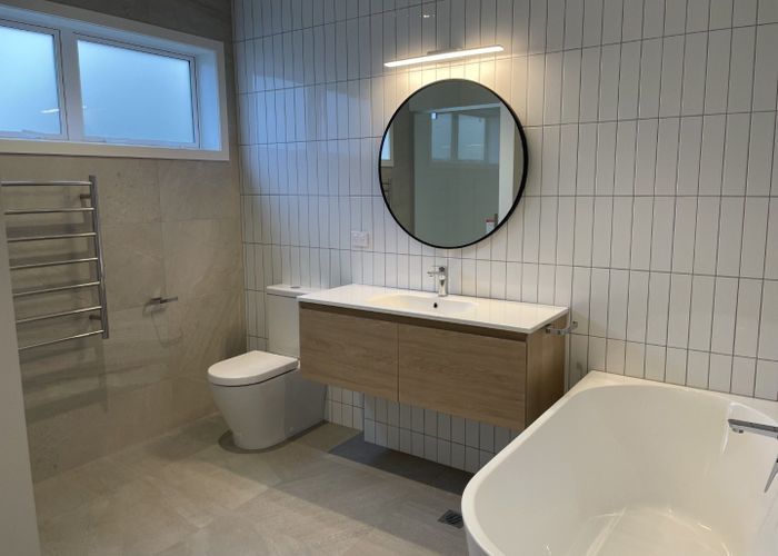  at 31 Montgomery Avenue, Rothesay Bay, Auckland