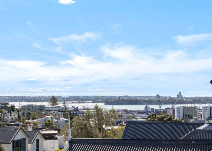  at 41 St Georges Bay Road, Parnell, Auckland City, Auckland