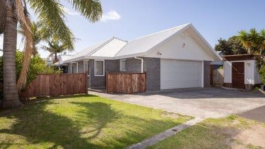  at 10A Liftan Place, Mount Maunganui