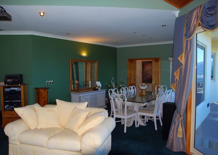  at 4 Green Park Lane, Korokoro, Lower Hutt, Wellington