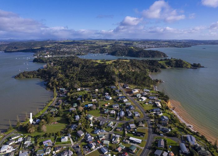  at 14 Marchant Road, Hihi