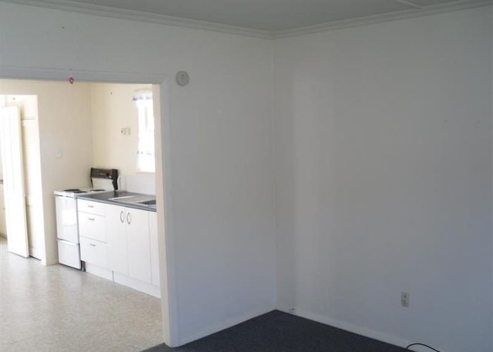  at 33 Main Road, Wainuiomata, Lower Hutt, Wellington