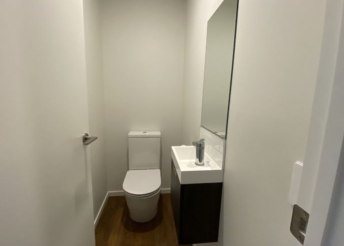  at 4/94  Cobham Street, Spreydon, Christchurch City, Canterbury