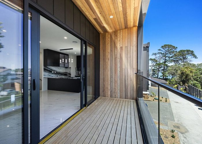  at 2/79 Halsey Drive, Lynfield, Auckland City, Auckland