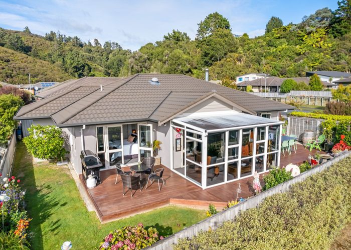  at 48 King Charles Drive, Kingsley Heights, Upper Hutt