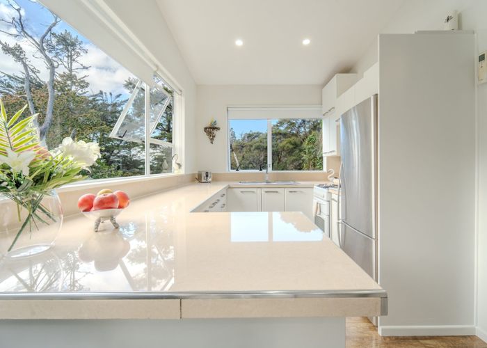  at 5 Fairmount Road, Titirangi, Waitakere City, Auckland