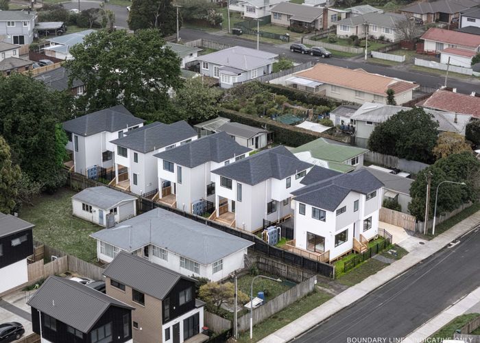  at 29 Harrington Road, Henderson, Waitakere City, Auckland