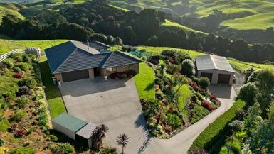  at 1096D Awhitu Road, Pollok, Pollok