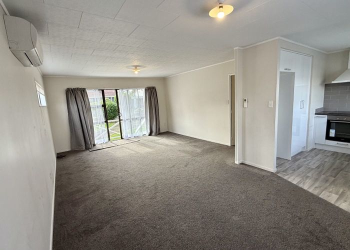  at 2/18 Waiari Road, Conifer Grove, Papakura, Auckland