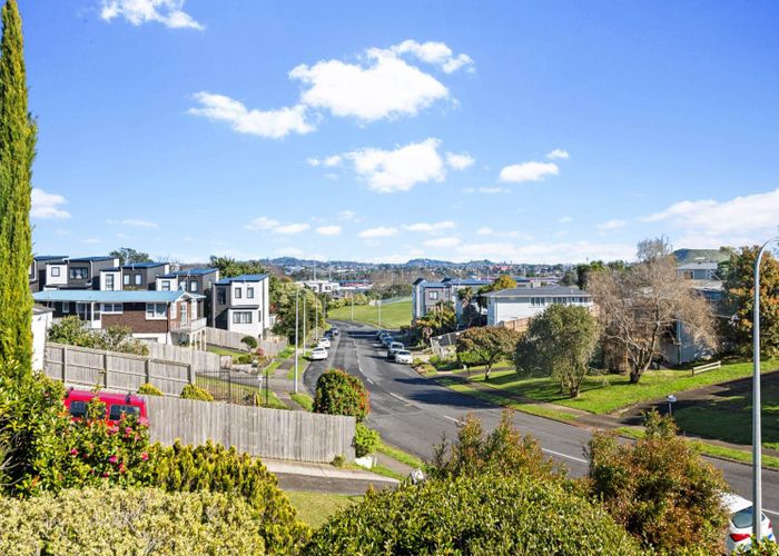  at 42 Cardiff Road, Pakuranga, Manukau City, Auckland