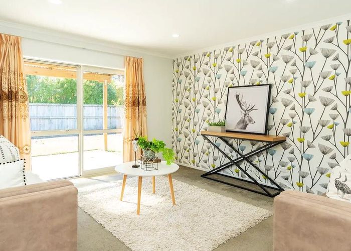  at 210 St James Drive, Huntington, Hamilton