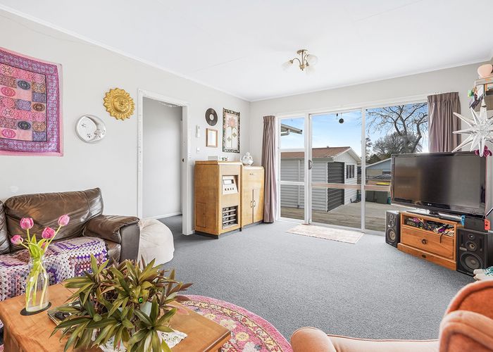  at 52 Tranmere Road, Fairfield, Hamilton