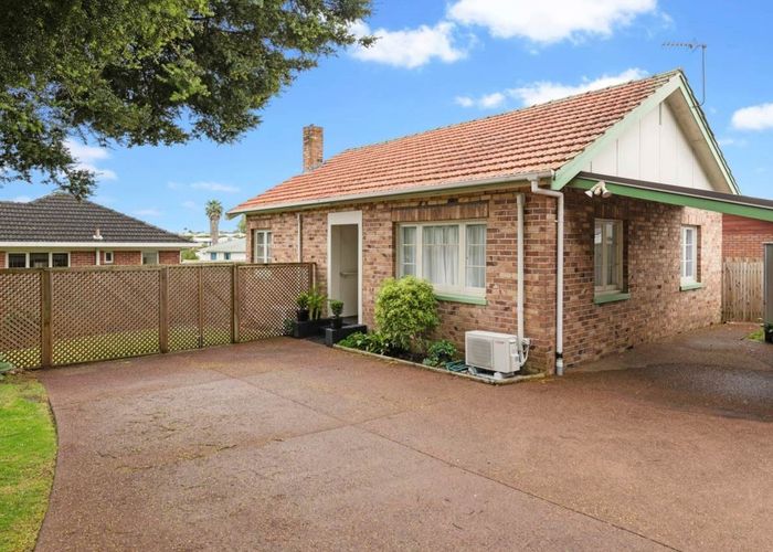  at 1/10 Great South Road, Papakura, Auckland