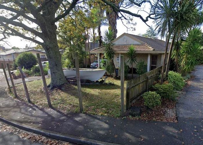 at 13 Clover Drive, Henderson, Waitakere City, Auckland