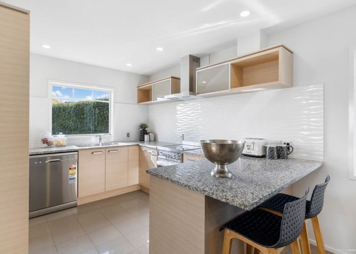  at 16 Troy Place, Glendowie, Auckland