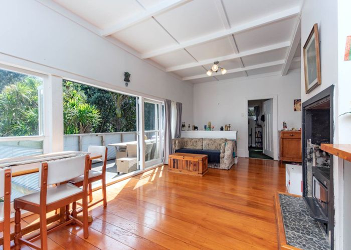  at 15 Glenesk Road, New Lynn