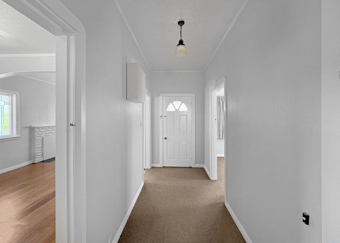  at 81 Naylor Street *LAWNS INCLUDED*, Hamilton East, Hamilton, Waikato