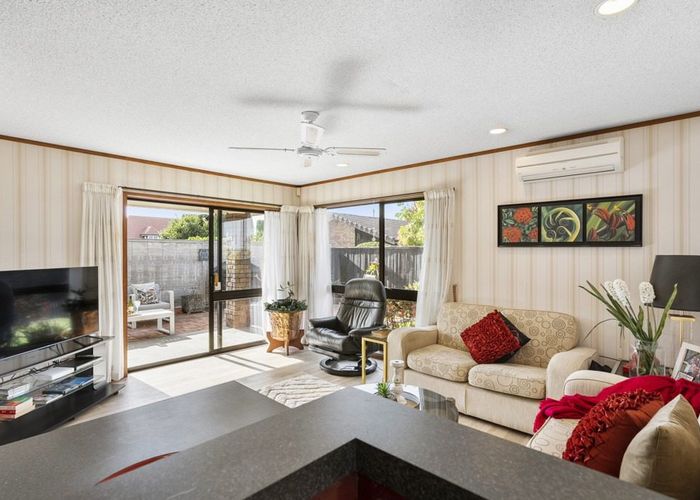  at 63 Glenmore Road, Sunnyhills, Auckland