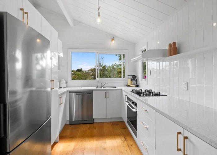  at 12 Honnor Place, Hurdon, New Plymouth